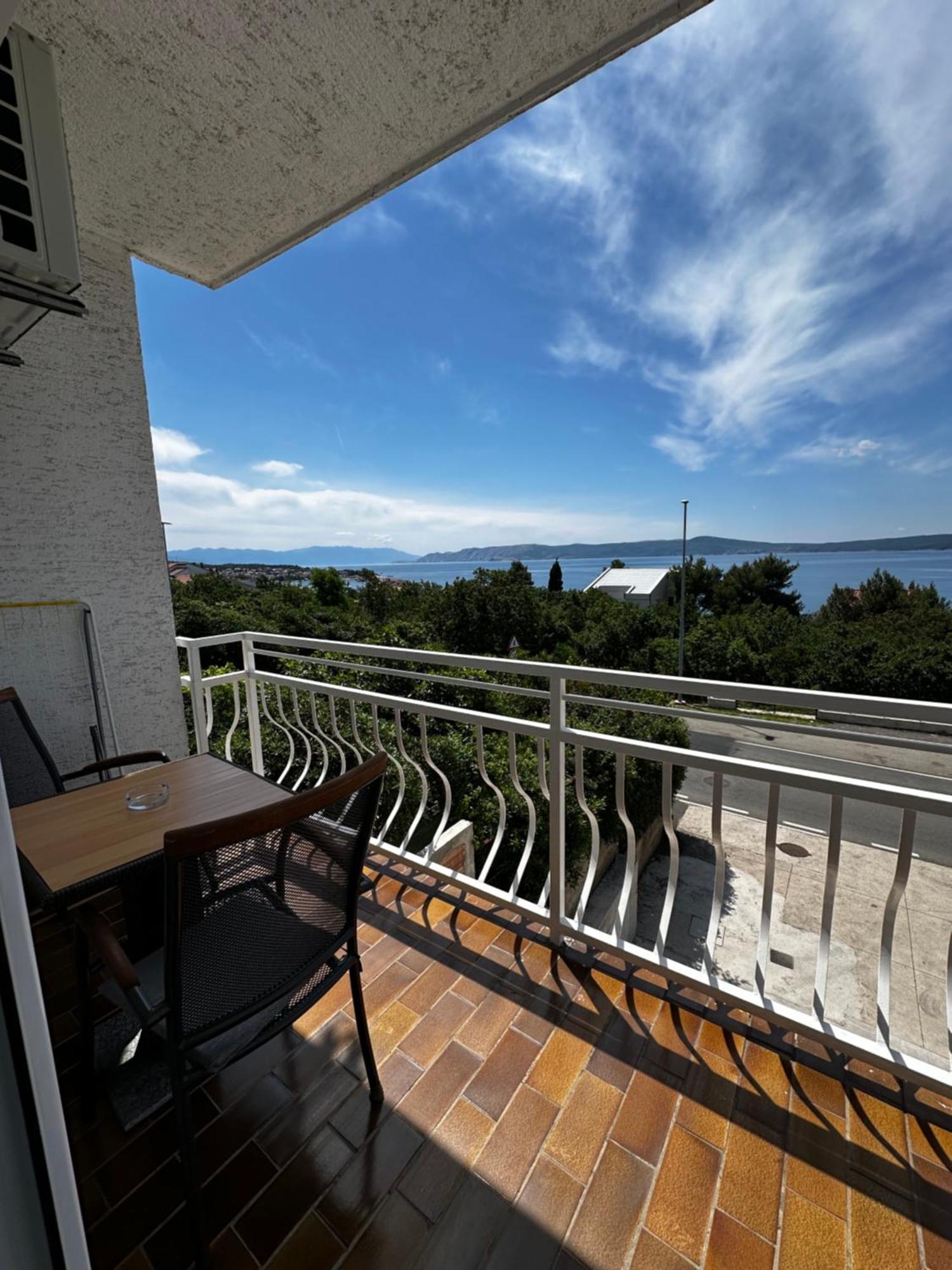 Apartmani Kristijan Crikvenica Exteriör bild