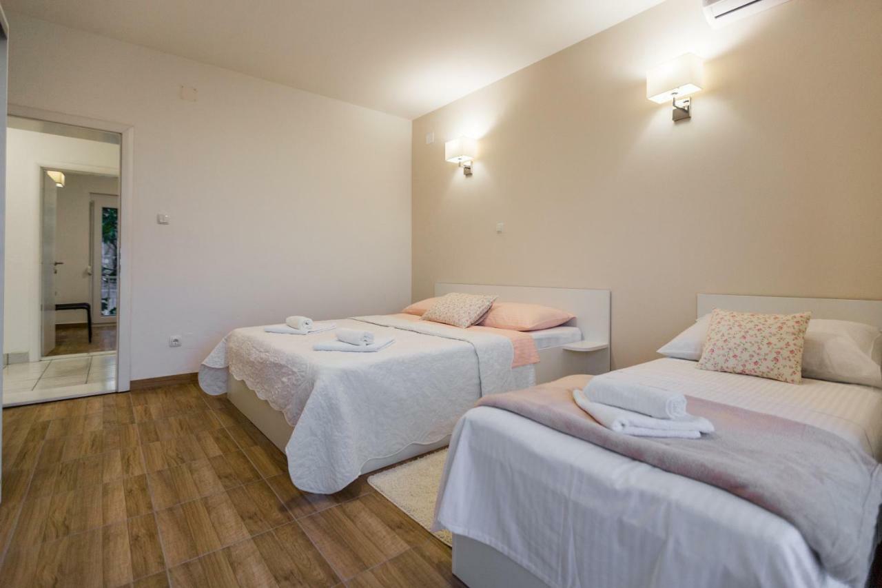 Apartmani Kristijan Crikvenica Exteriör bild