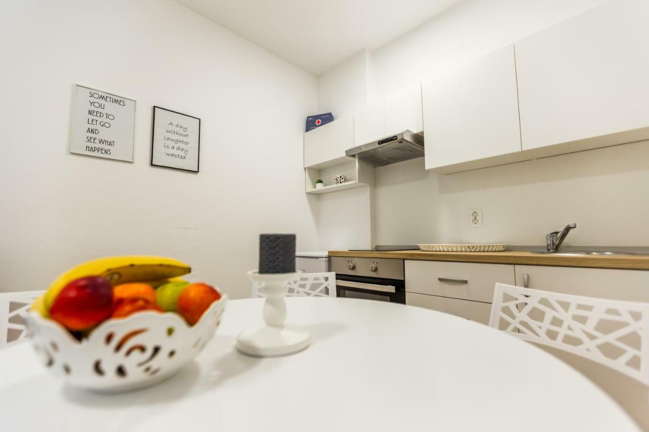 Apartmani Kristijan Crikvenica Exteriör bild