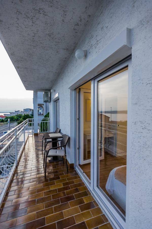 Apartmani Kristijan Crikvenica Exteriör bild