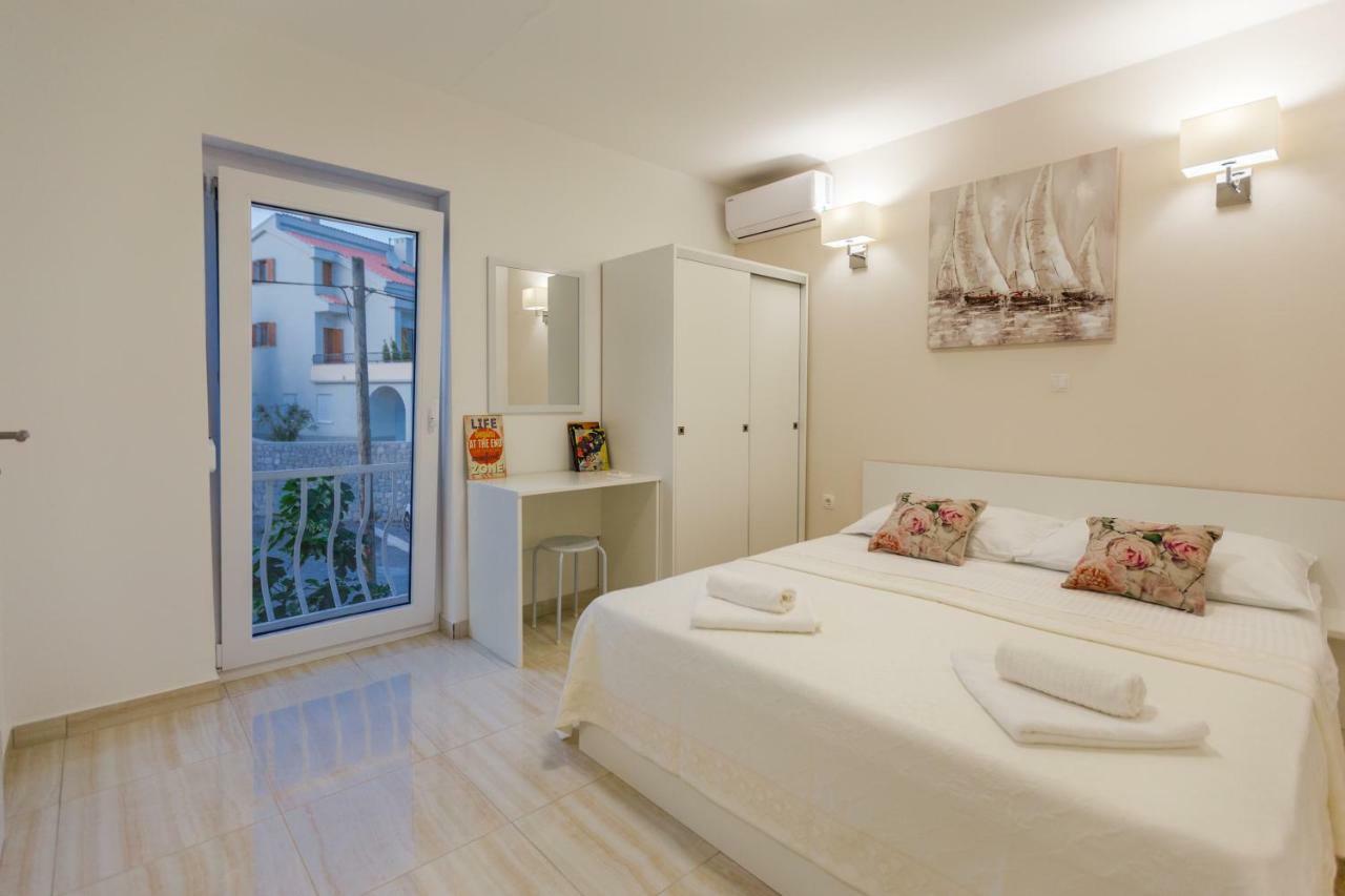 Apartmani Kristijan Crikvenica Exteriör bild